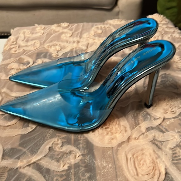 Clear blue women’s heels size 9 - Picture 3 of 4